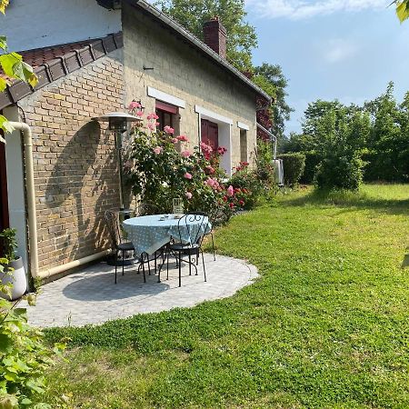Méry-sur-Oise Studio Epicea Avec Jardin Dans Charmante Propriete מראה חיצוני תמונה