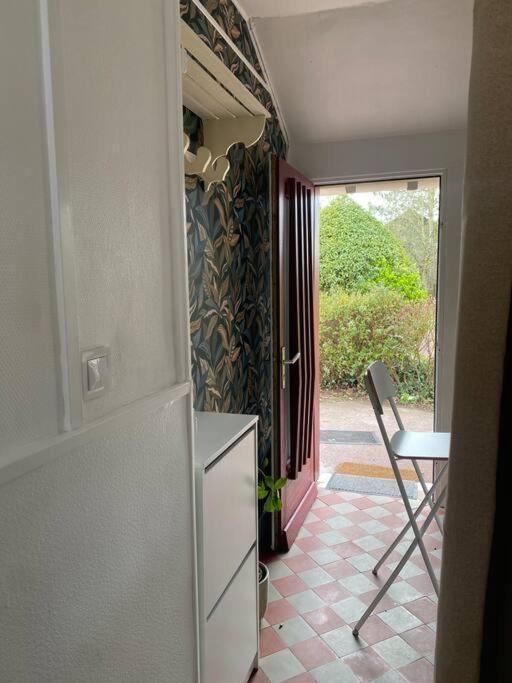 Méry-sur-Oise Studio Epicea Avec Jardin Dans Charmante Propriete מראה חיצוני תמונה